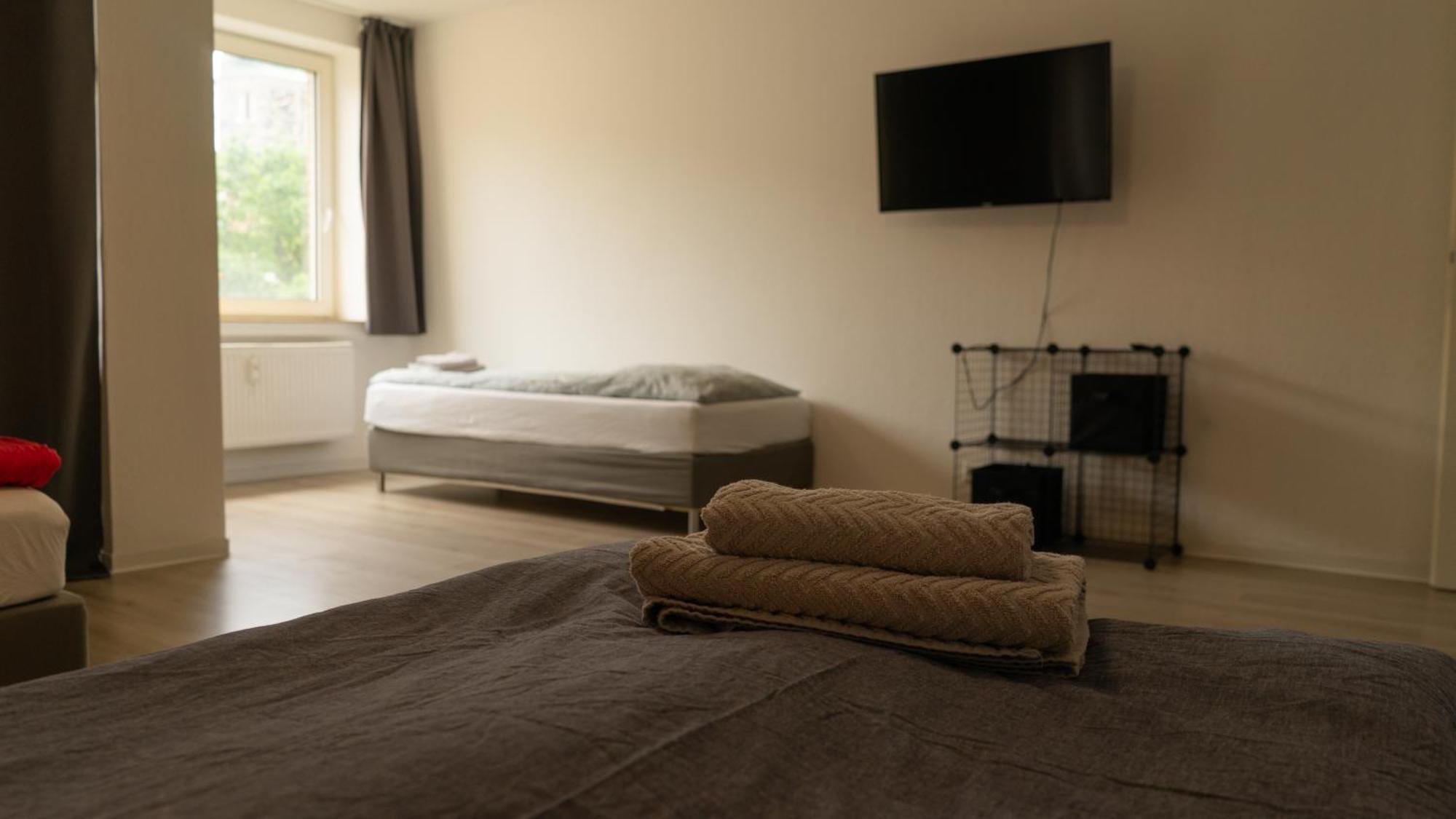 2 Zimmer Wohnung In Ганновер Экстерьер фото